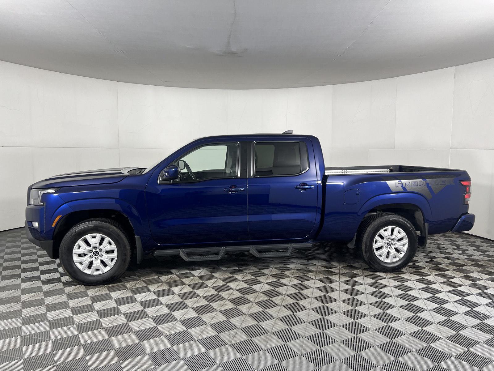 Used 2023 Deep Blue Pearl Nissan SV image 5