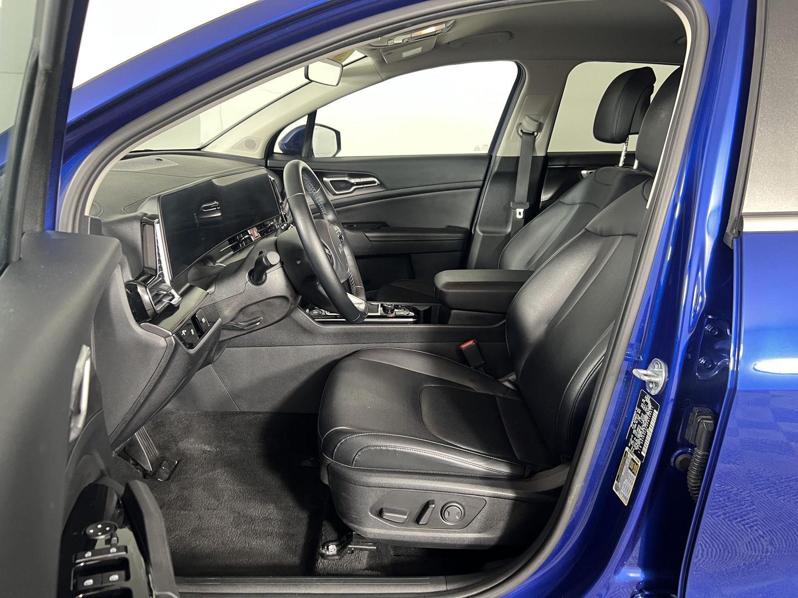 Used 2023 Sapphire Blue Kia EX image 12