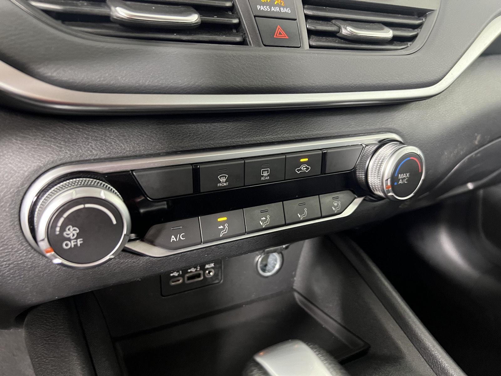 Used 2022 Brilliant Silver Metallic Nissan 2.5 SV image 18