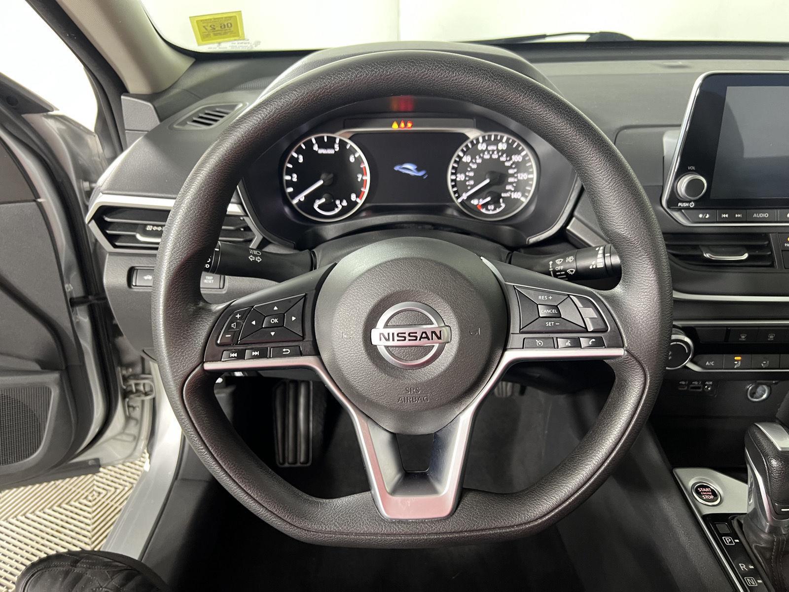 Used 2022 Brilliant Silver Metallic Nissan 2.5 SV image 15