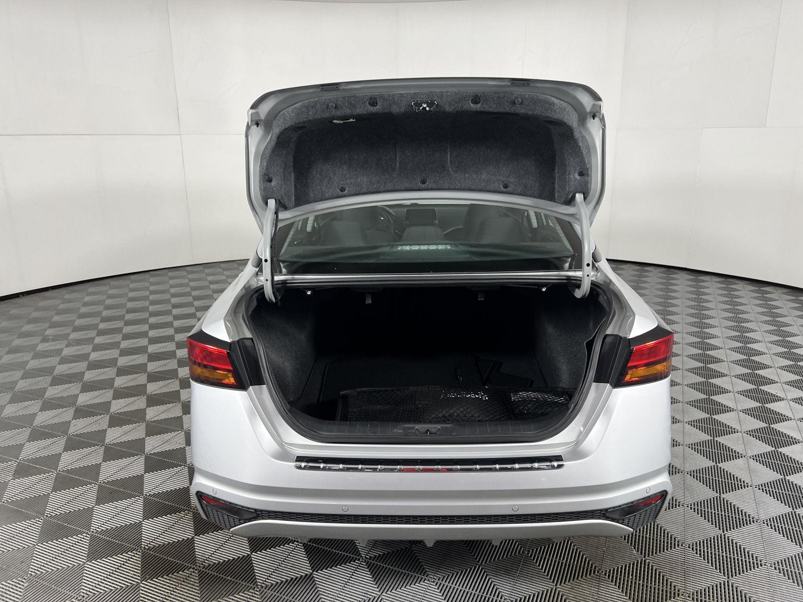 Used 2022 Brilliant Silver Metallic Nissan 2.5 SV image 8