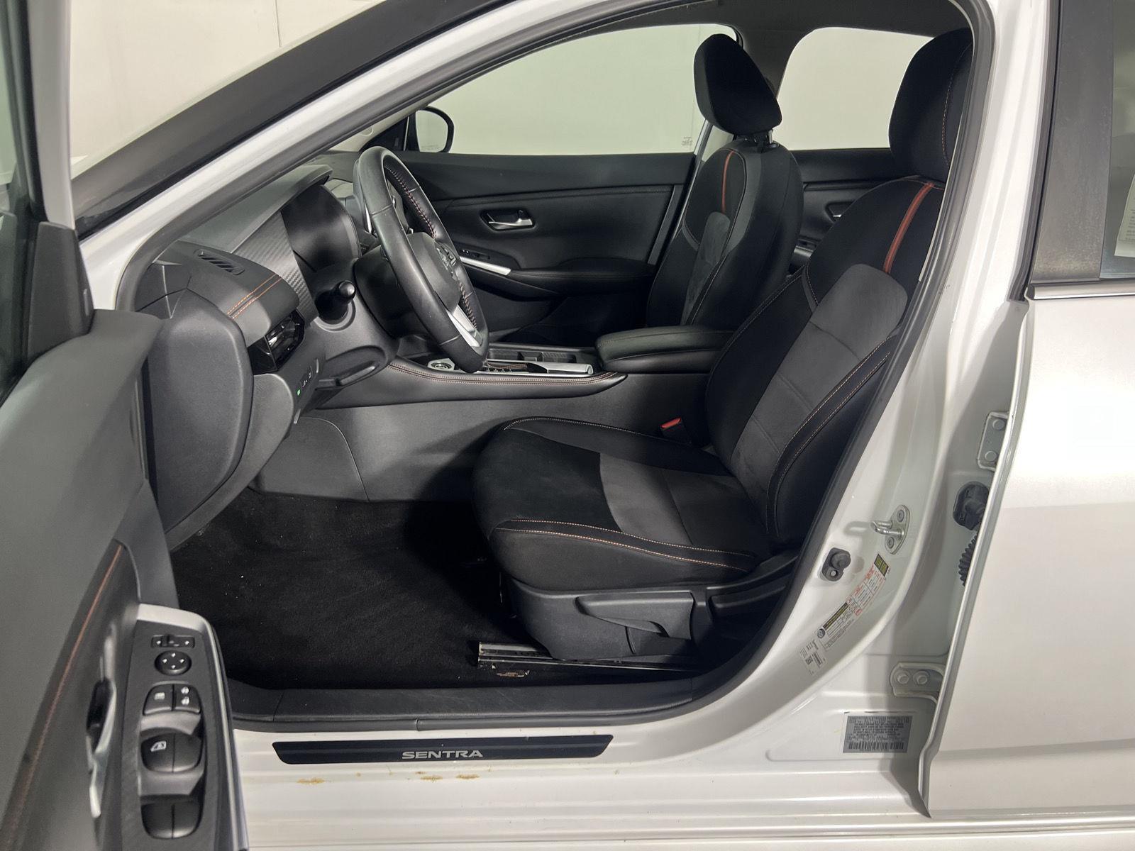 Used 2021 Aspen White/Super Black Nissan SR image 11