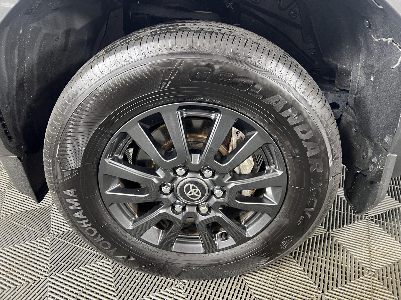 Used 2025 Ice Cap Toyota 1958 image 5
