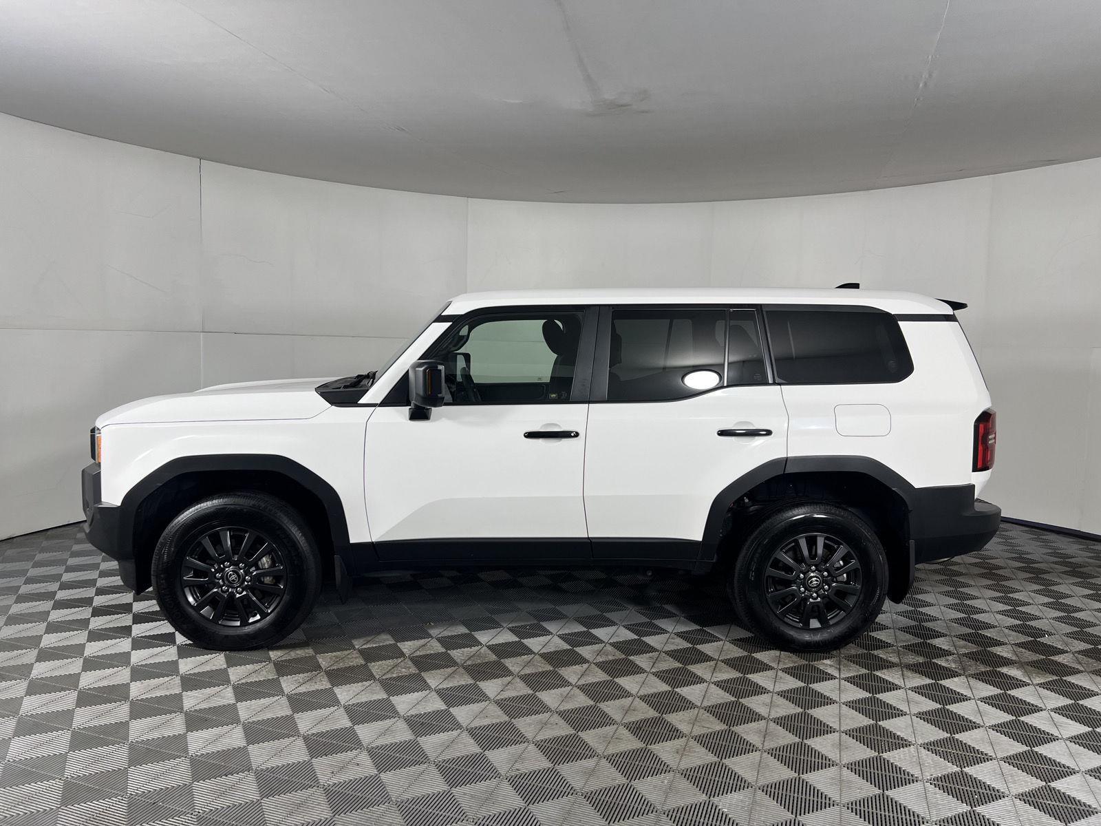 Used 2025 Ice Cap Toyota 1958 image 4