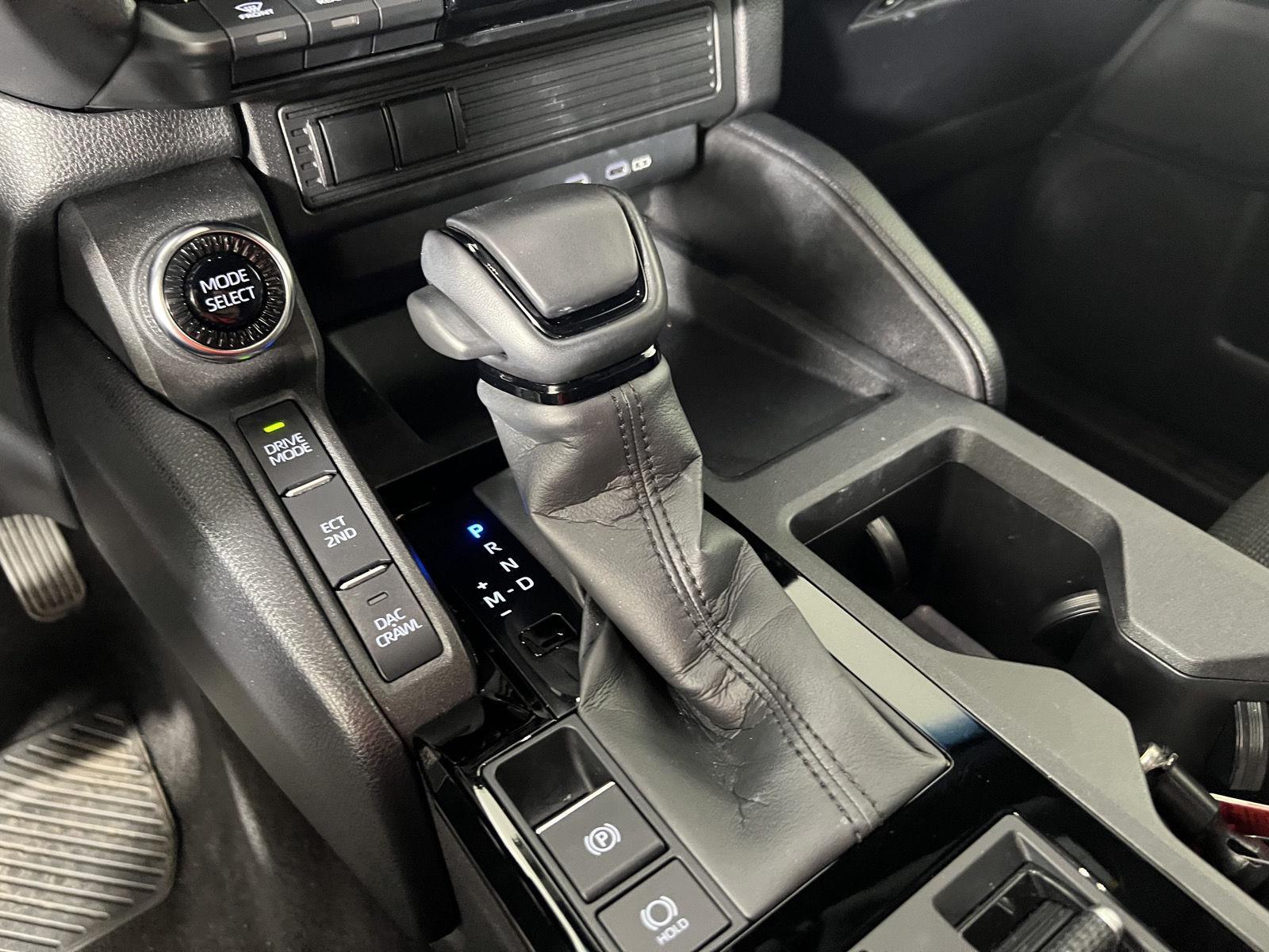 Used 2025 Ice Cap Toyota 1958 image 20