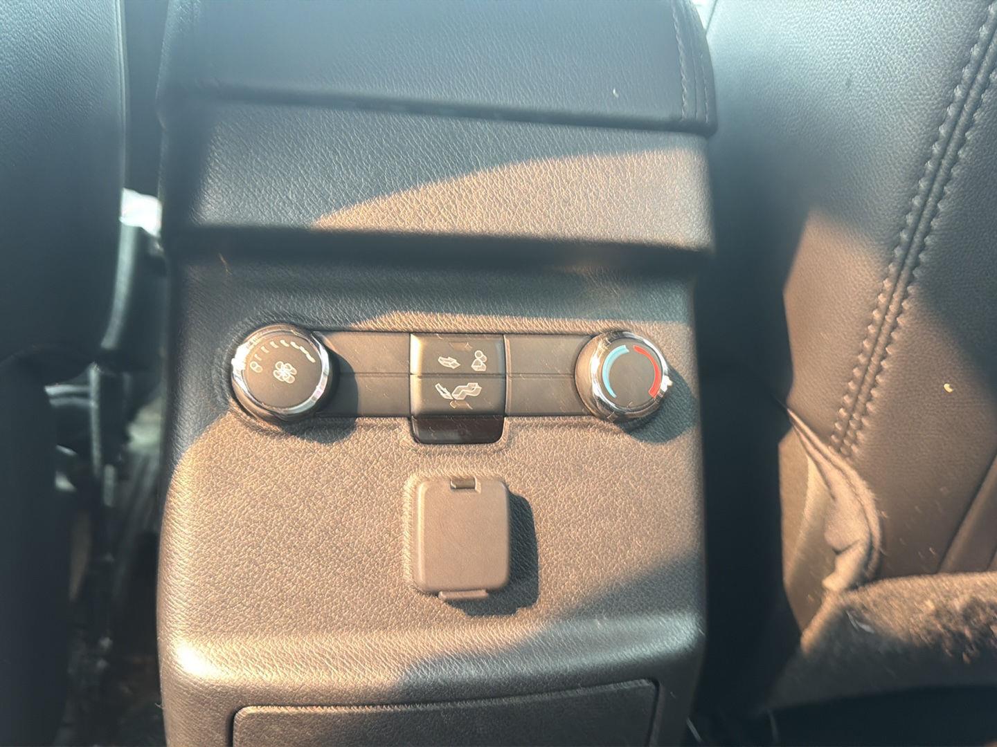 Used 2018 Blue Ford XLT image 16