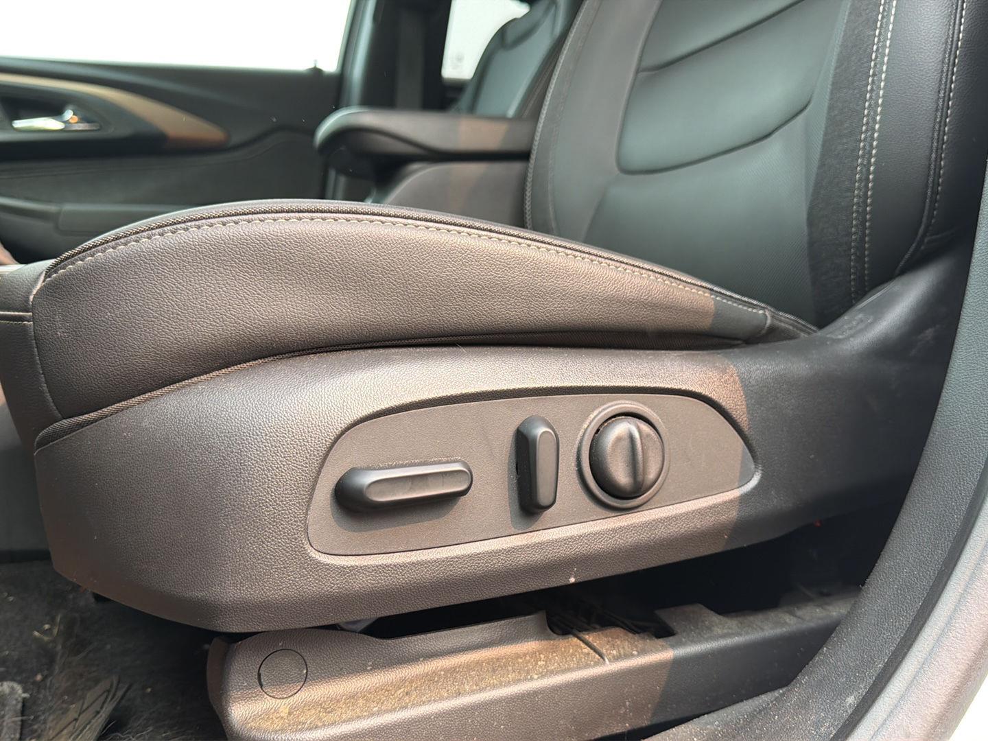 Used 2023 Summit White Chevrolet ACTIV image 18
