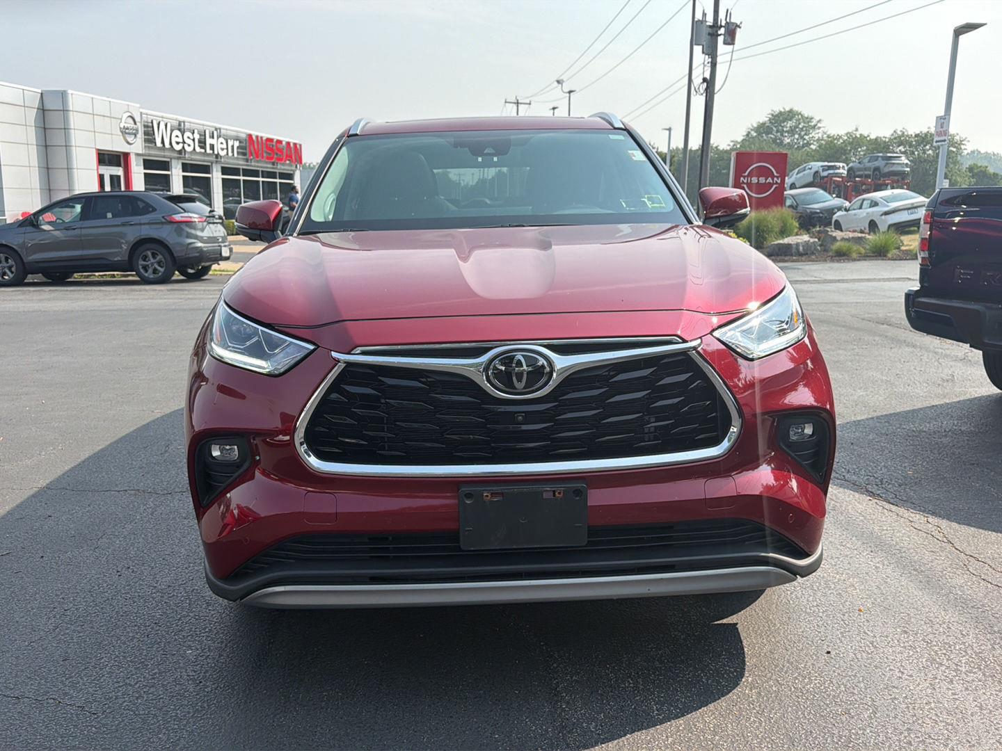 Used 2024 Ruby Flare Pearl Toyota Platinum image 2