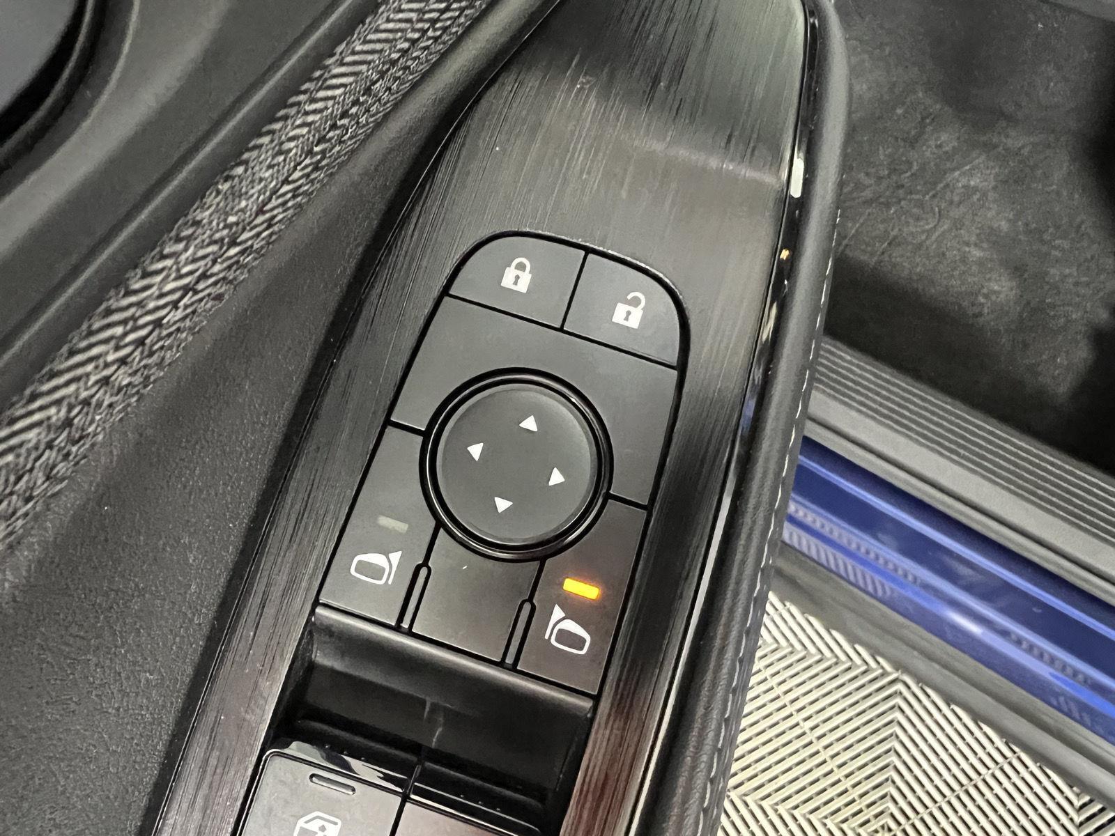 Used 2022 Caspian Blue Metallic Nissan SV image 31
