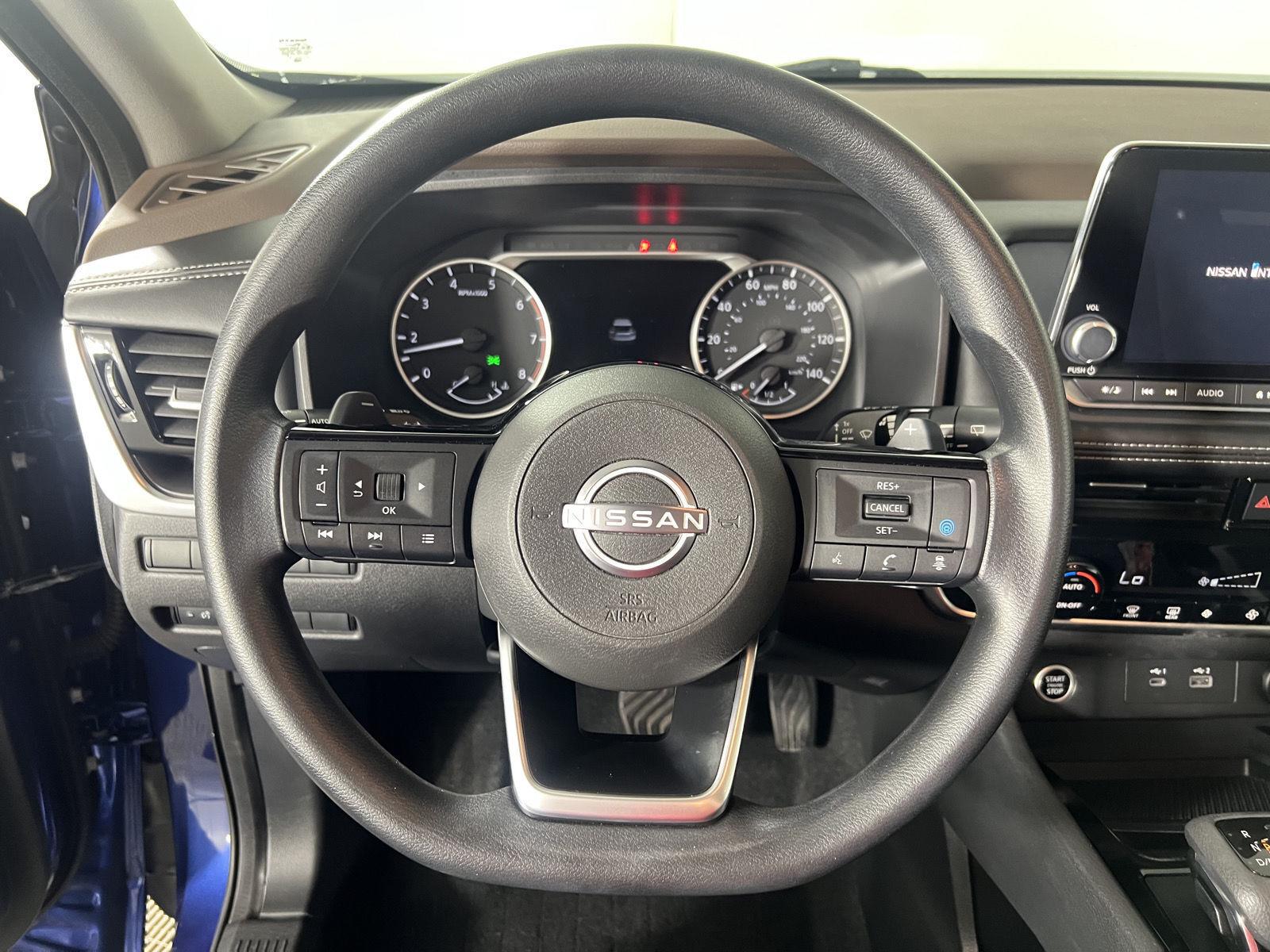 Used 2022 Caspian Blue Metallic Nissan SV image 35