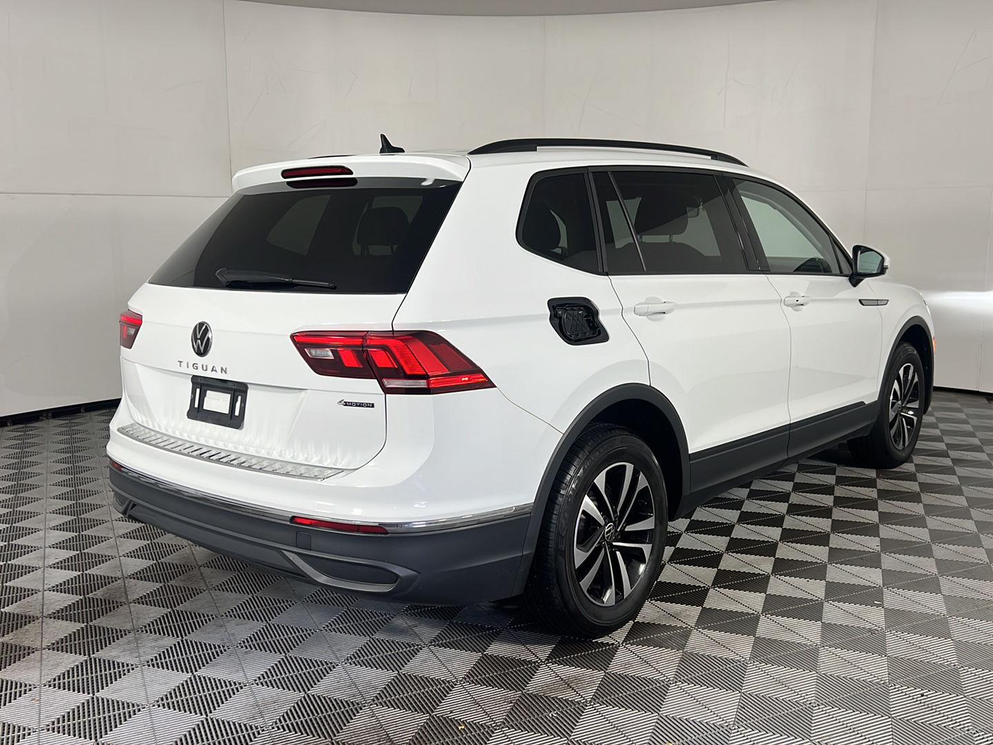 Used 2024 Pure White Volkswagen S image 10