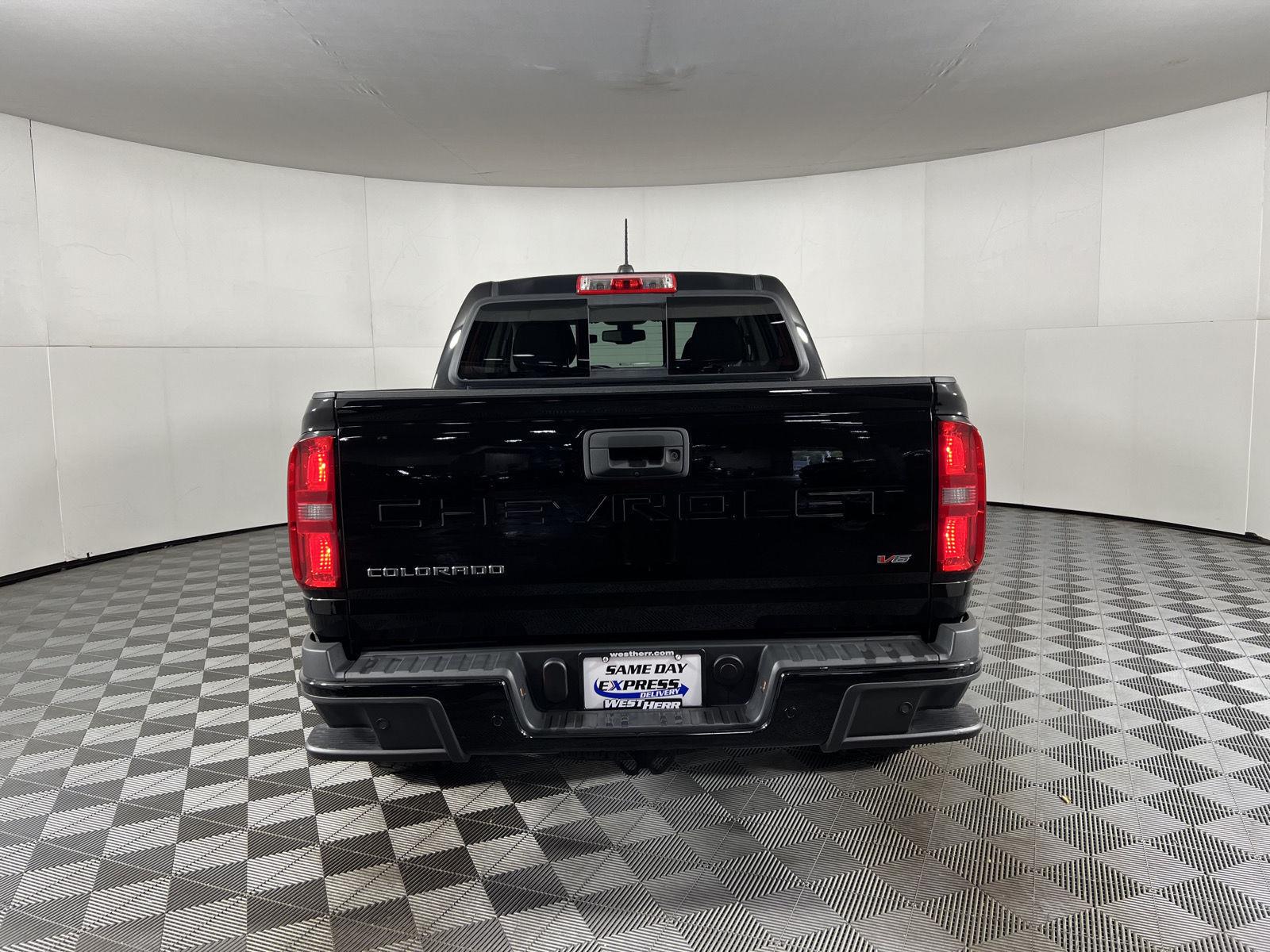 Used 2022 Black Chevrolet 4WD Z71 image 7