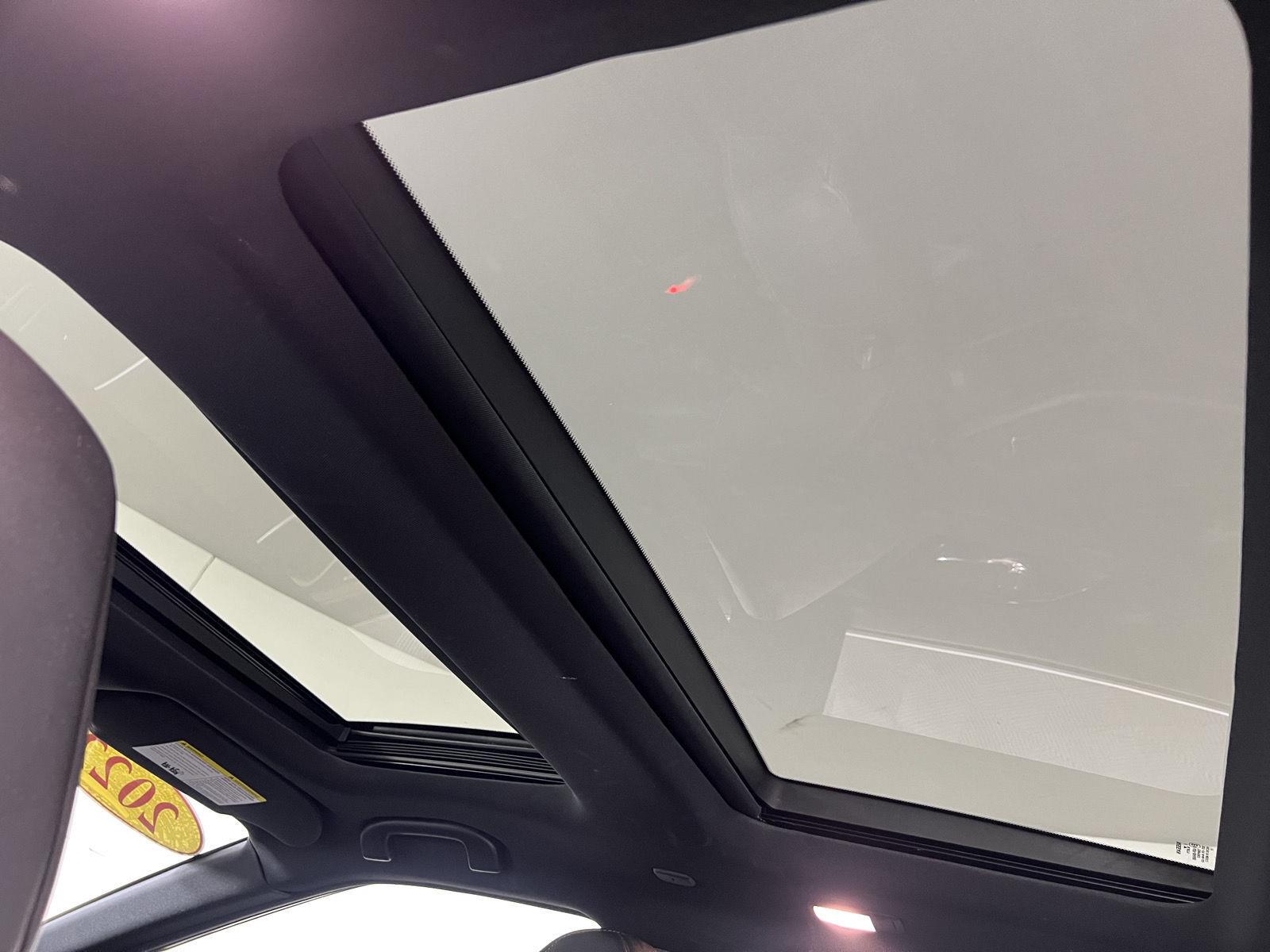 Used 2022 Gun Metallic Nissan SR image 29