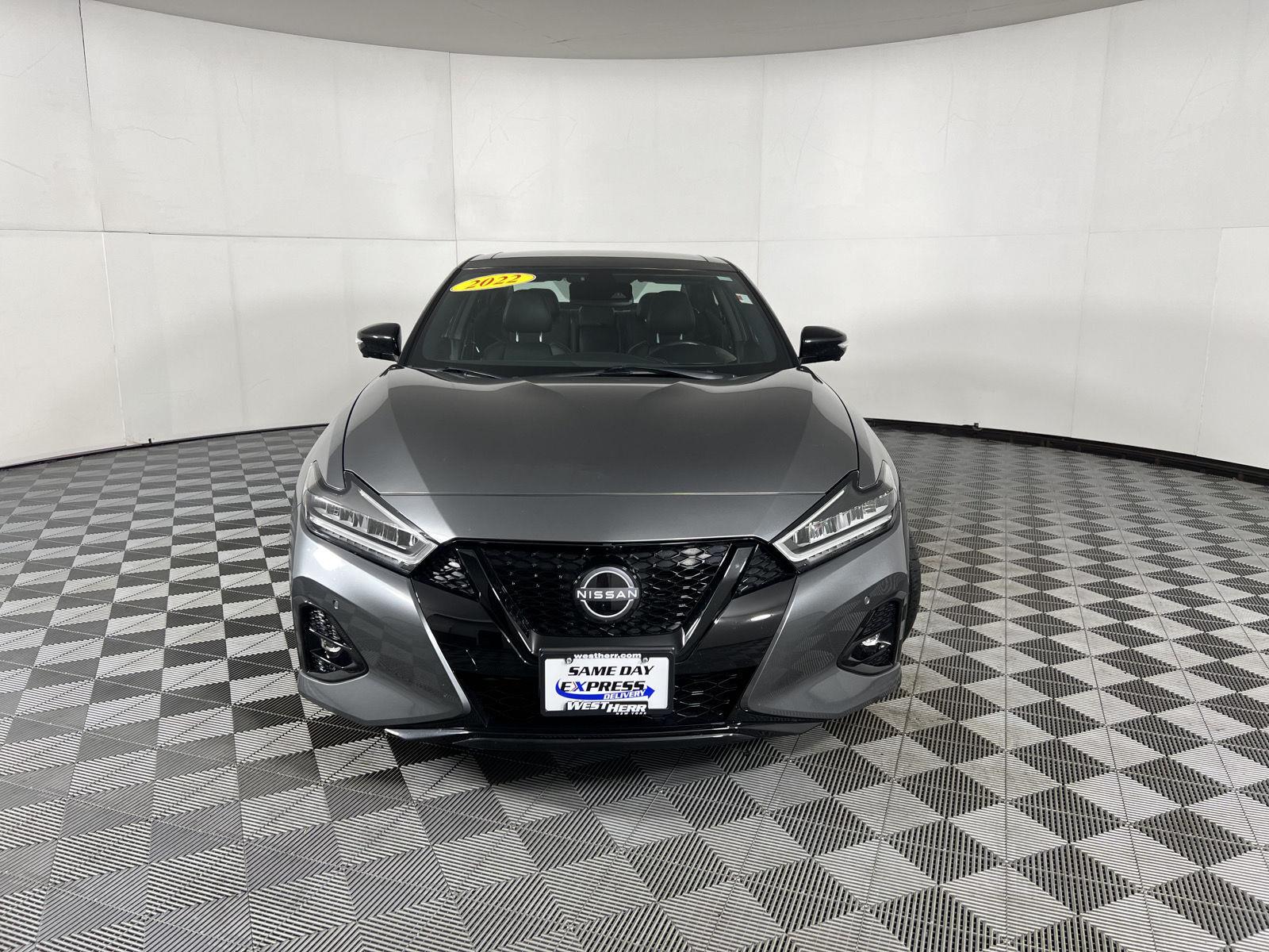 Used 2022 Gun Metallic Nissan SR image 2