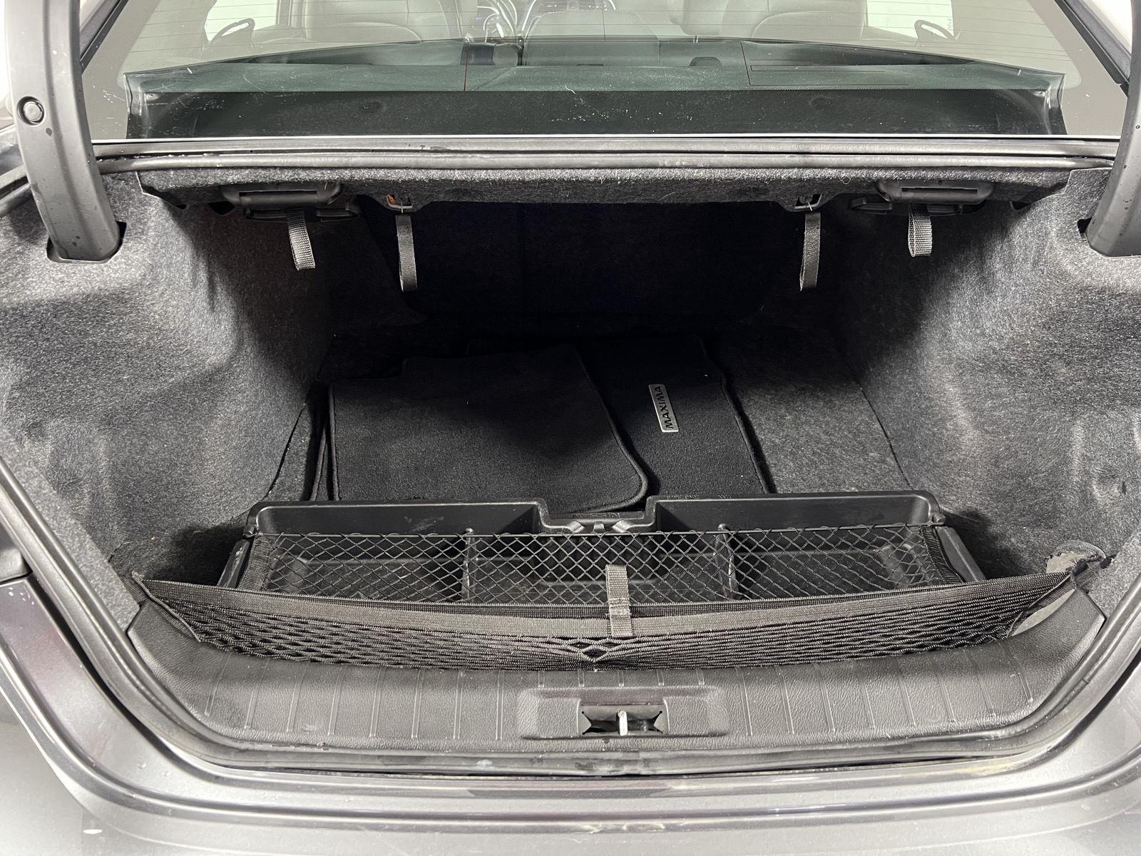 Used 2022 Gun Metallic Nissan SR image 9