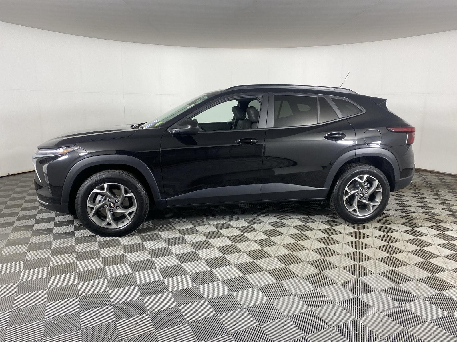 Used 2024 Mosaic Black Metallic Chevrolet LT image 7