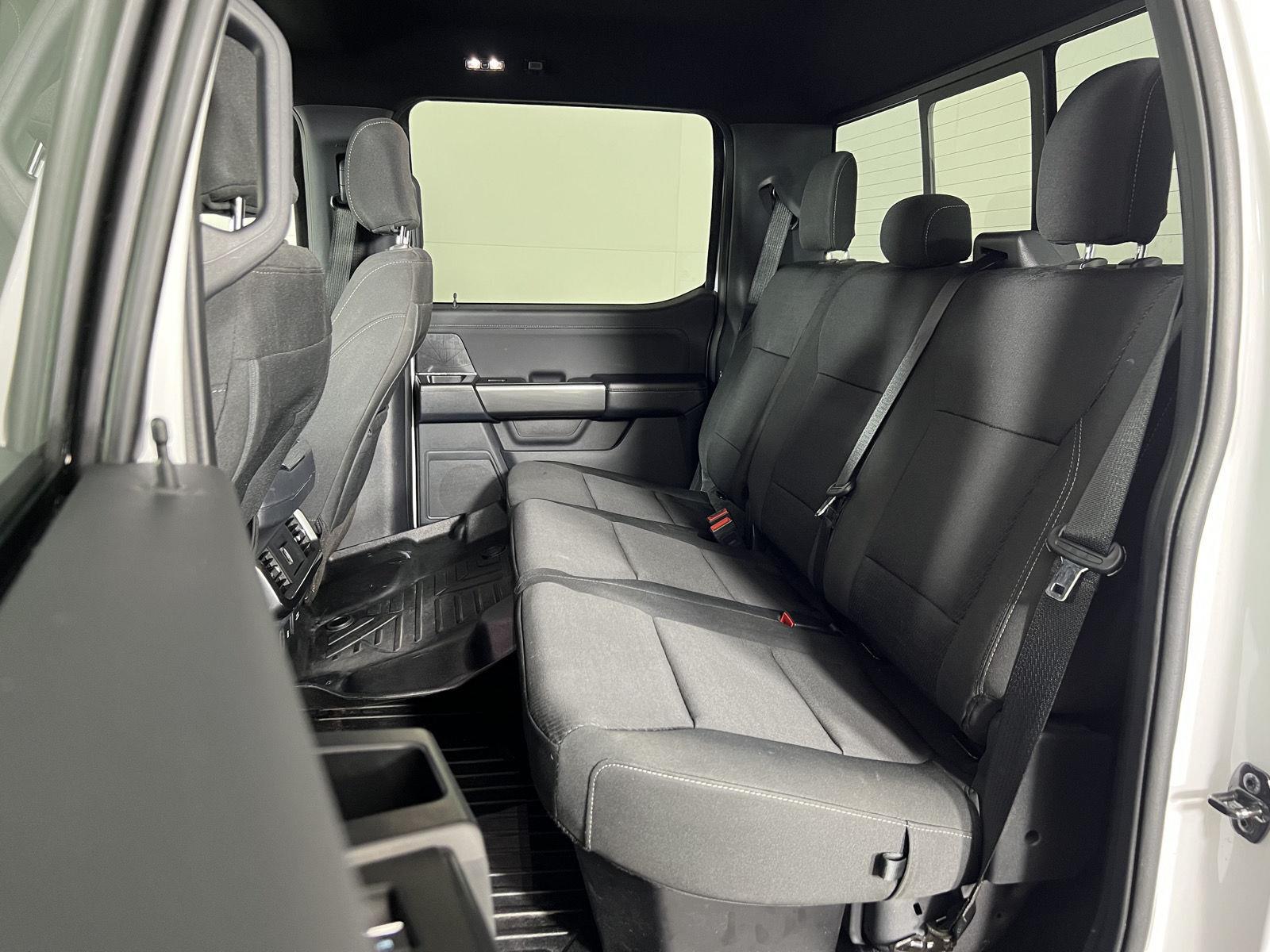 Used 2022 Oxford White Ford XLT image 22
