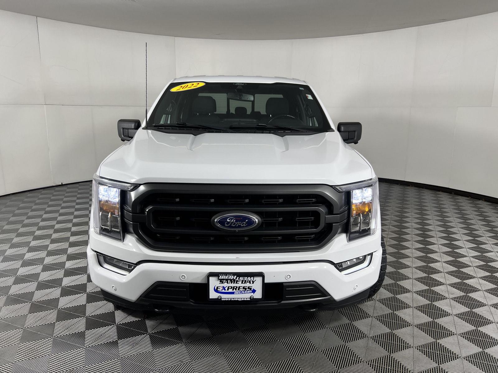 Used 2022 Oxford White Ford XLT image 2