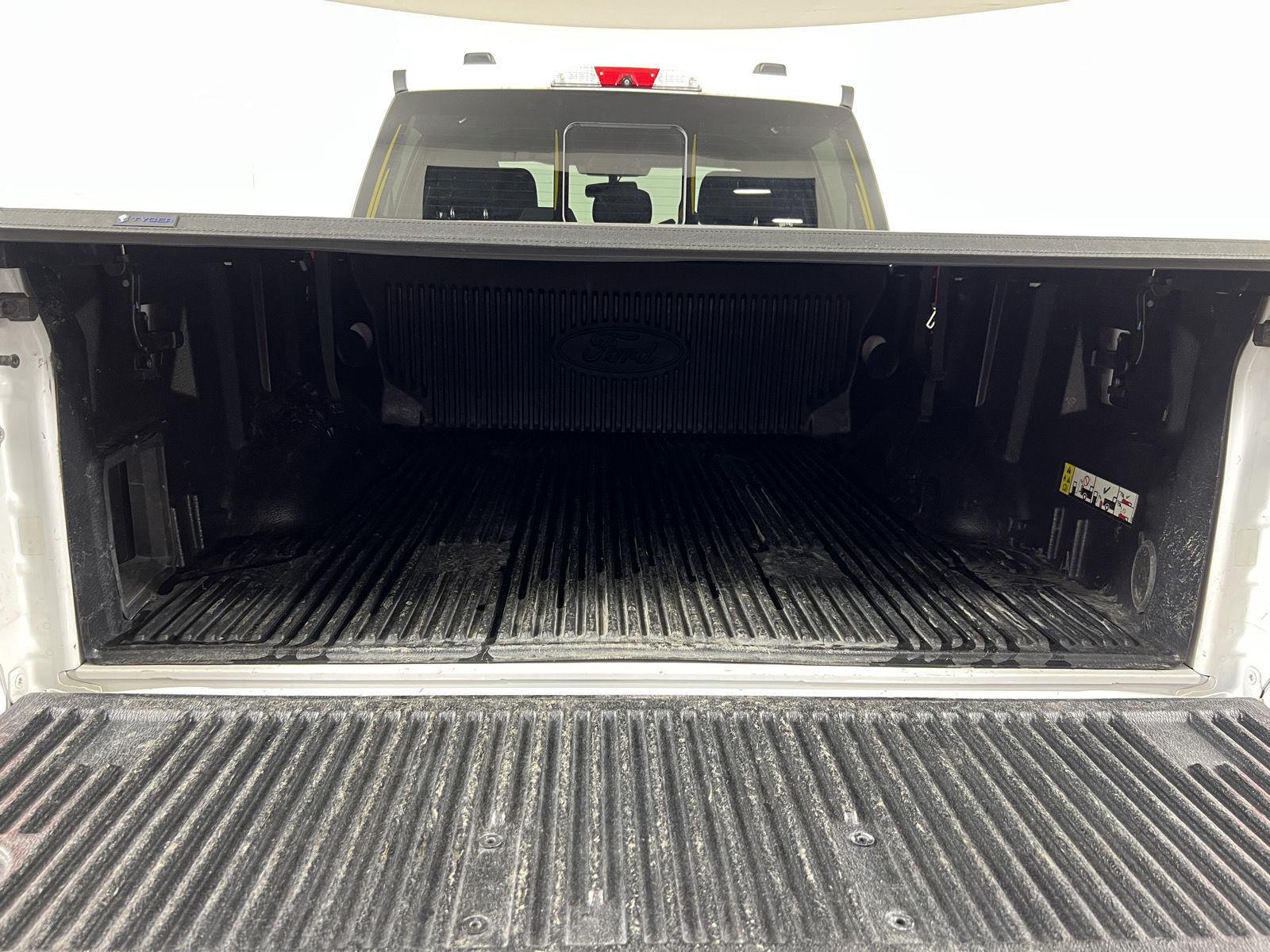 Used 2022 Oxford White Ford XLT image 7