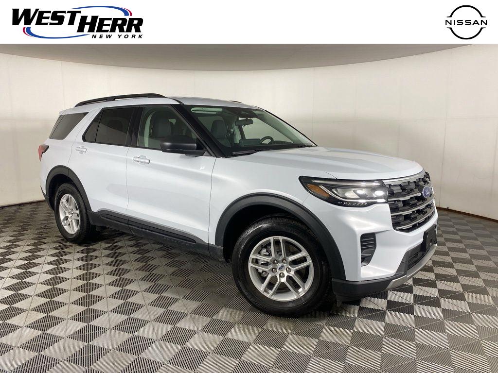 Star White Metallic Tri-Coat 2026 Ford Explorer SUV / Crossover All-Wheel Drive Automatic