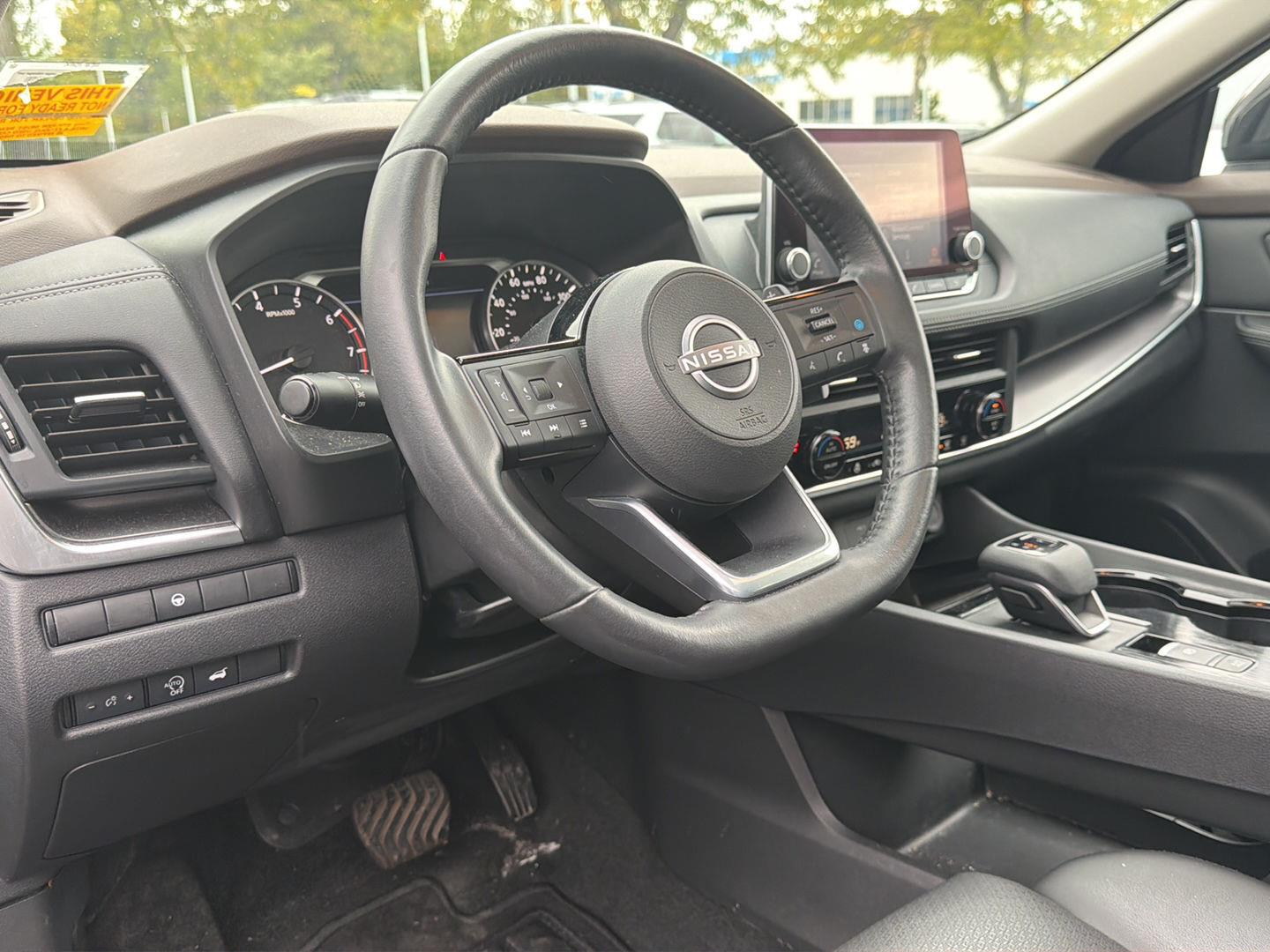 Used 2023 Super Black Nissan SV image 10
