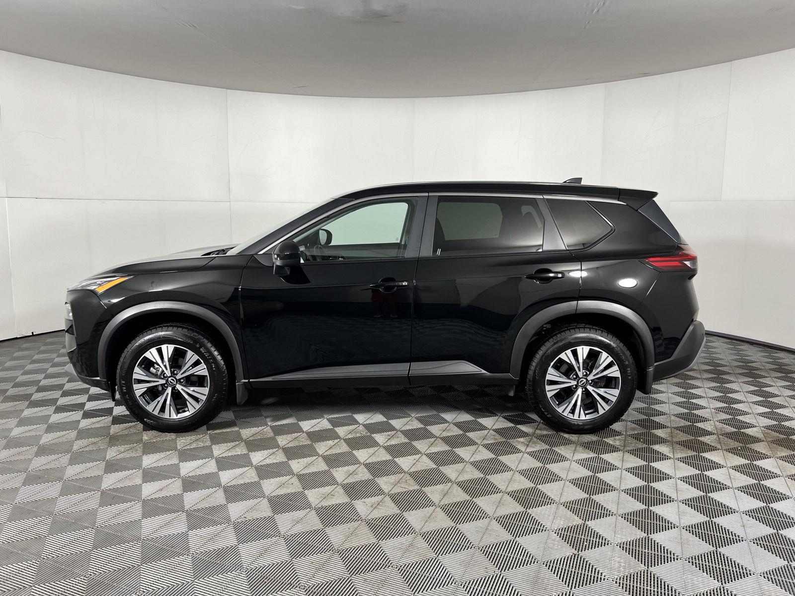 Certified Used 2023 Super Black Nissan SV image 5