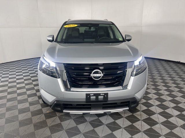 Certified Pre-Owned 2025 Nissan Pathfinder SL SUV in #NO25S014