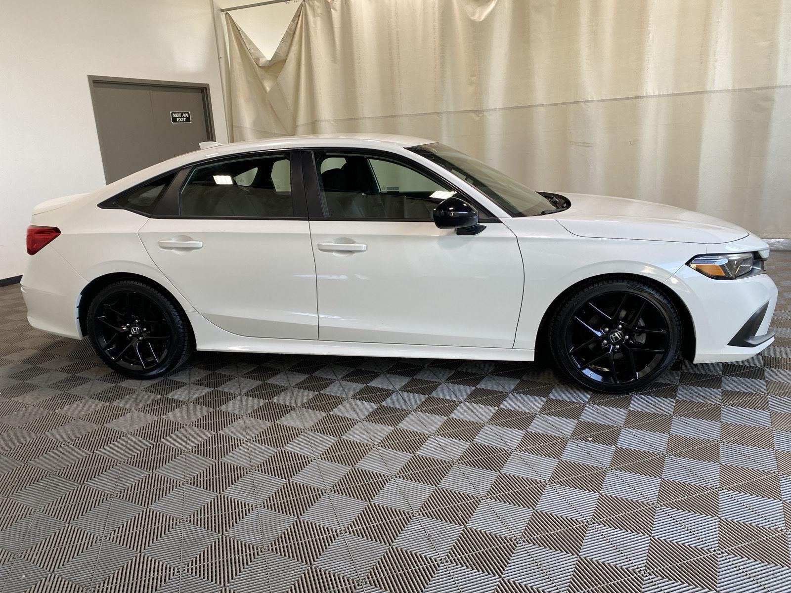 Used 2023 Platinum White Pearl Honda Sport image 15