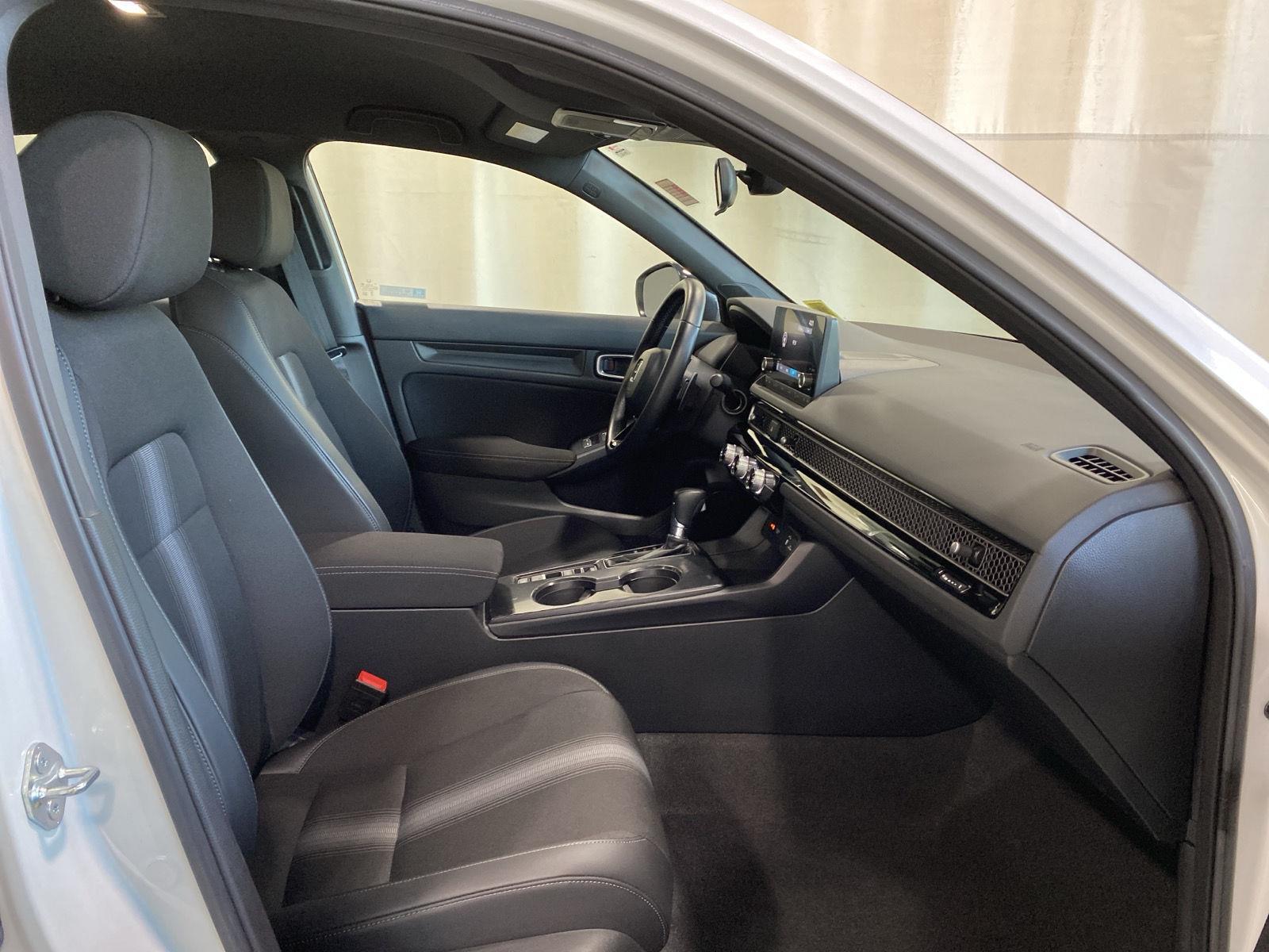 Used 2023 Platinum White Pearl Honda Sport image 6