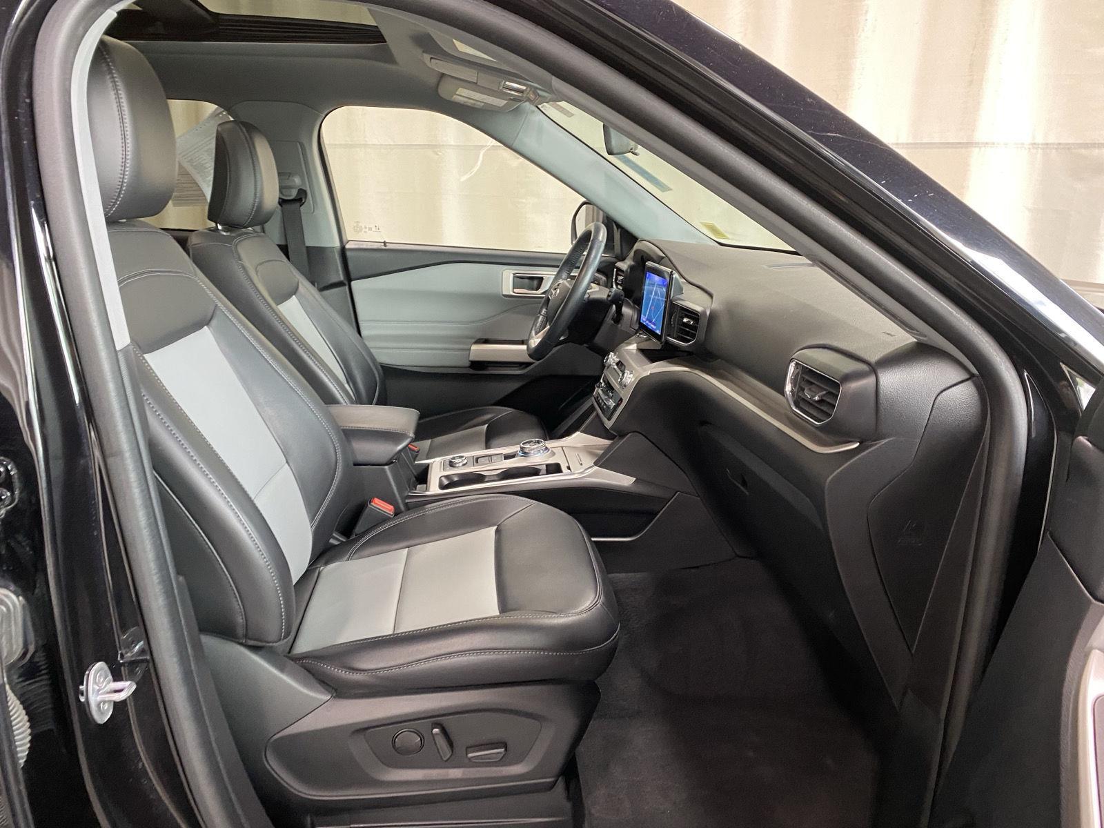 Used 2023 Black Metallic Ford XLT image 10