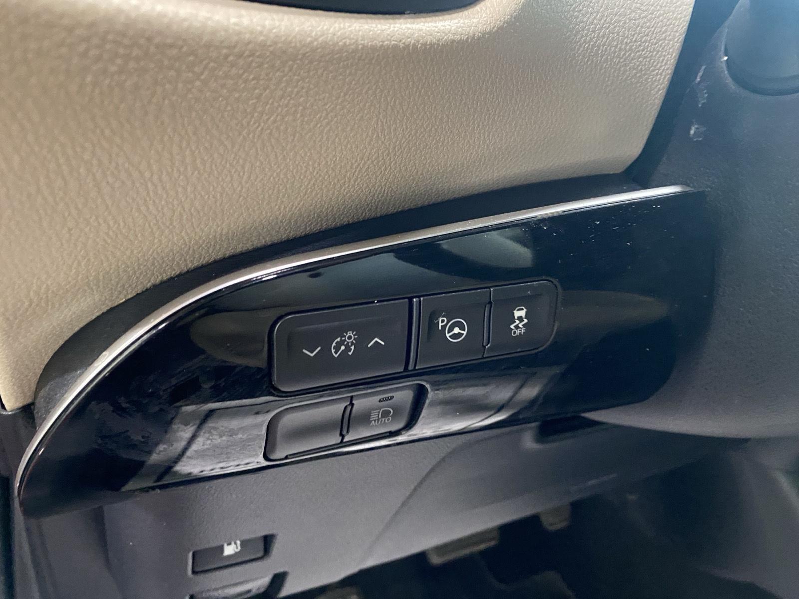 Used 2020 Red Toyota LE AWD-e image 20