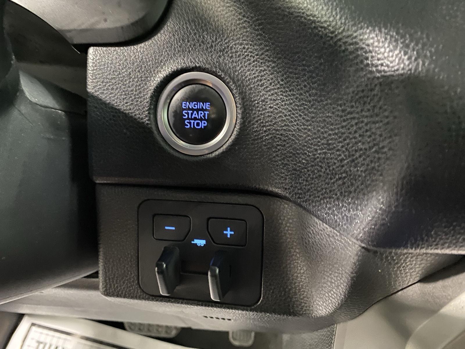Used 2023 Midnight Black Metallic Toyota SR5 image 23