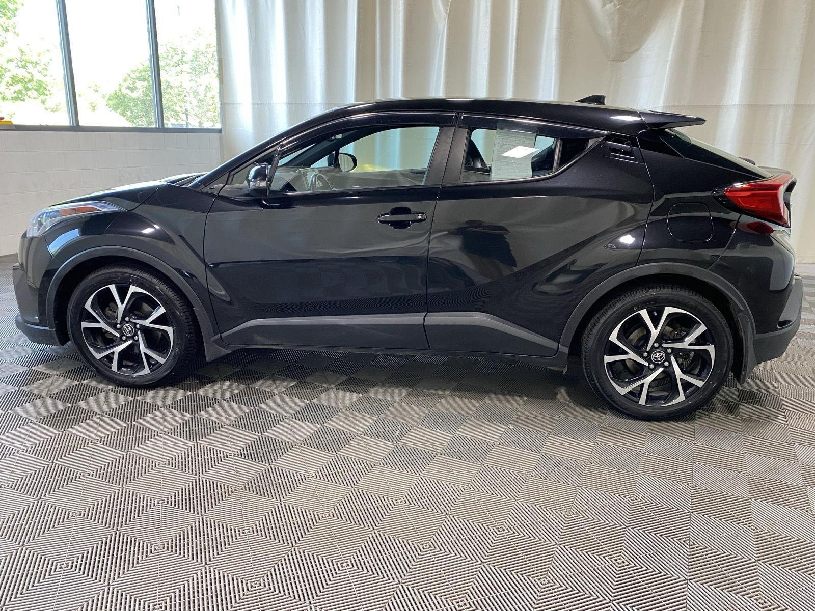 Used 2018 Black Sand Pearl Toyota XLE Premium image 7