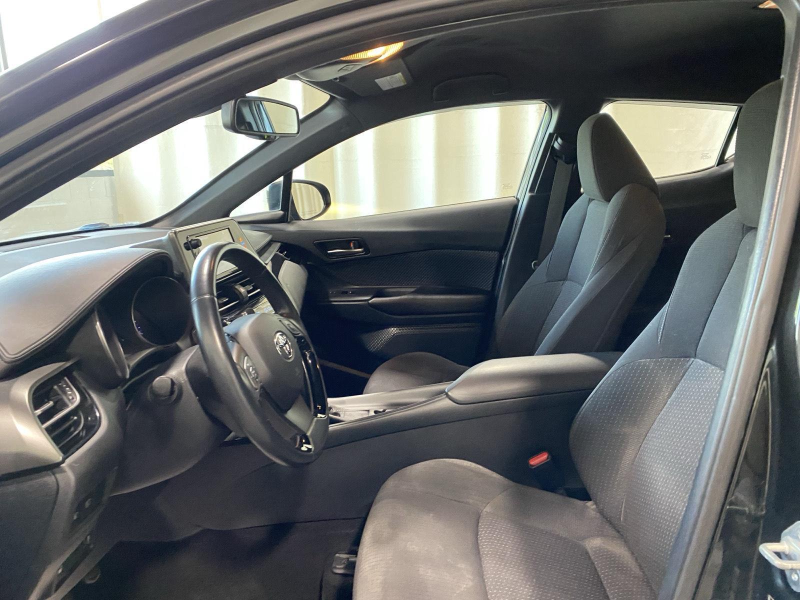 Used 2018 Black Sand Pearl Toyota XLE Premium image 2