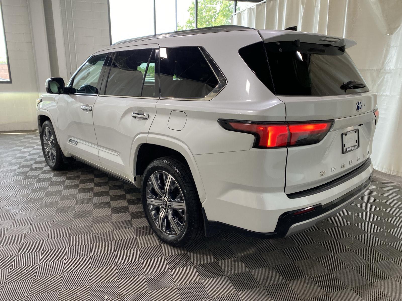 Certified Used 2023 Pearl Toyota Capstone image 5