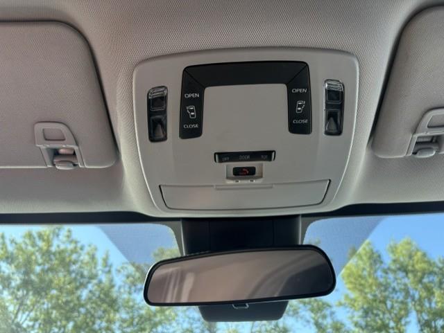 Used 2022 White Toyota LE image 7