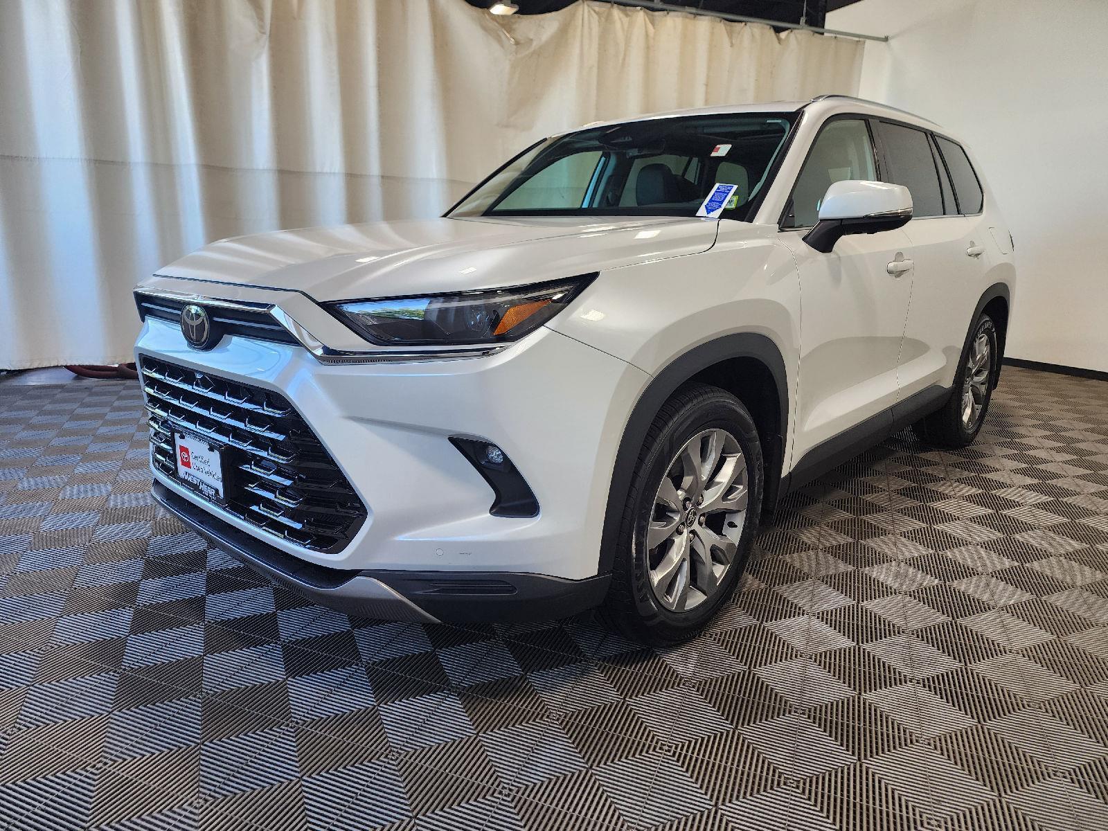 Certified Used 2024 Pearl Toyota Limited image 3
