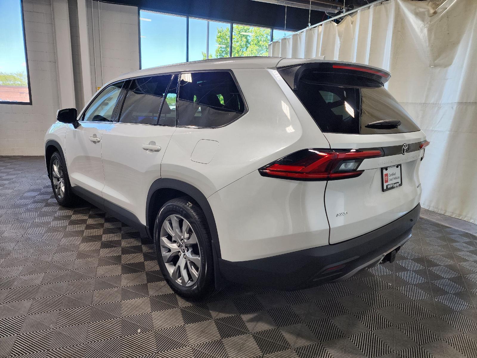 Certified Used 2024 Pearl Toyota Limited image 5
