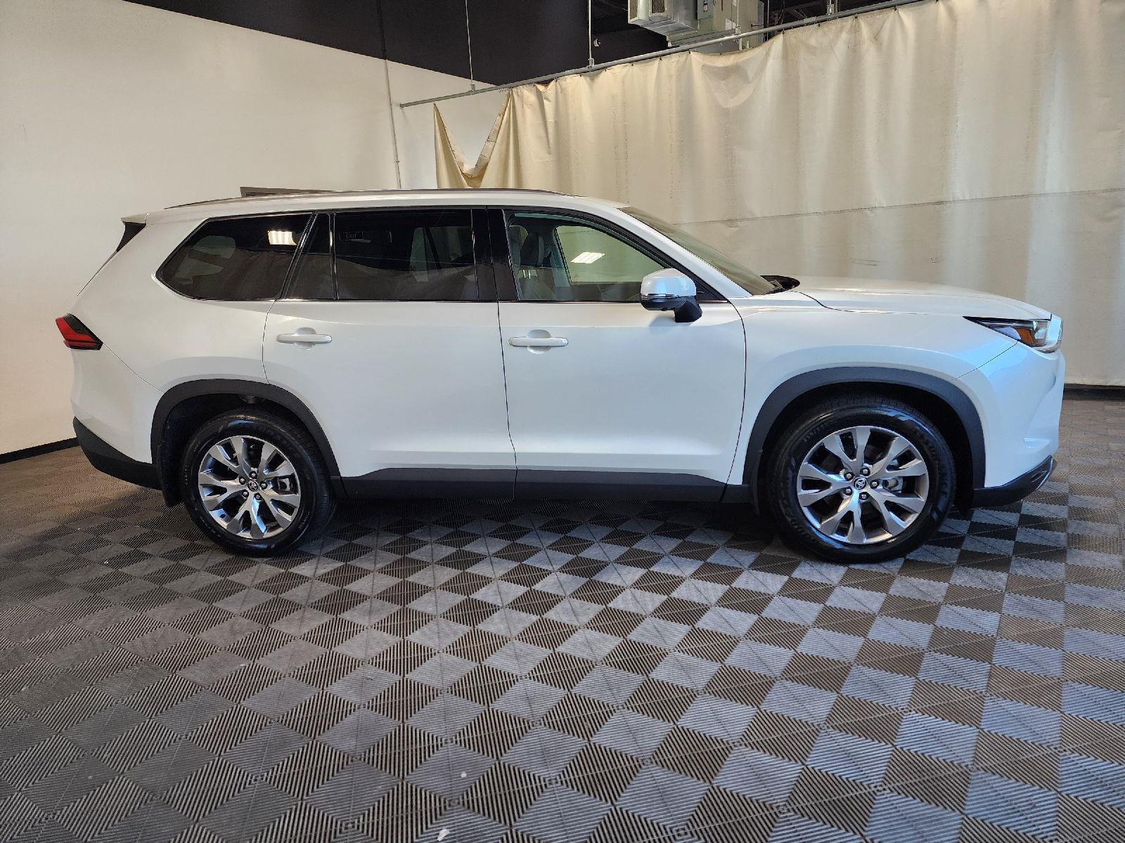 Certified Used 2024 Pearl Toyota Limited image 8