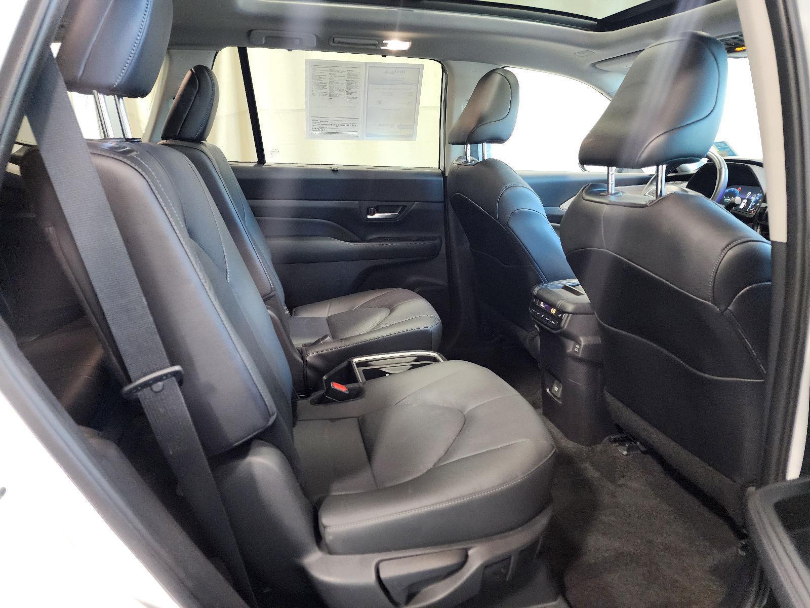 Certified Used 2024 Pearl Toyota Limited image 13