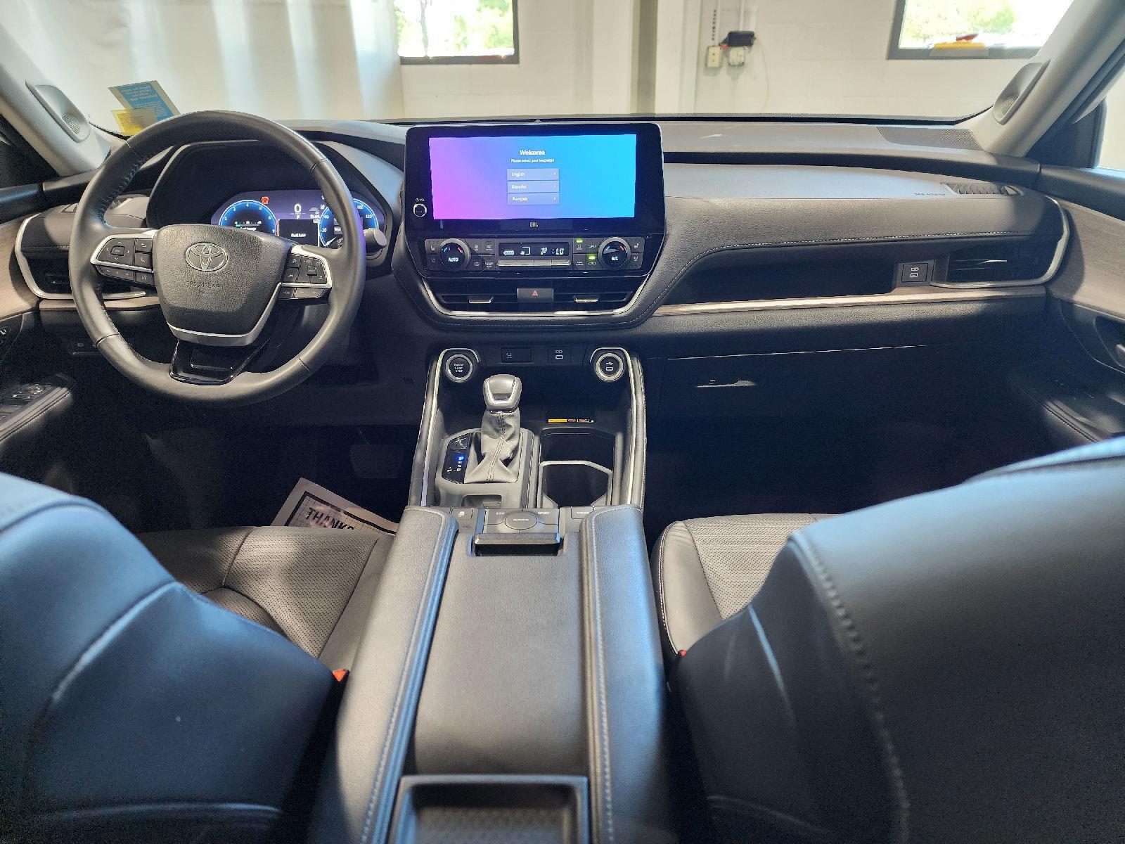 Certified Used 2024 Pearl Toyota Limited image 15