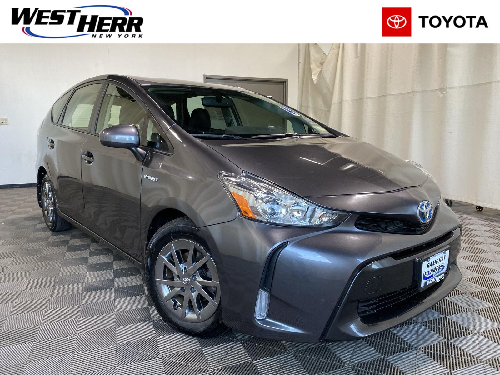 2017 Toyota Prius v Four FWD