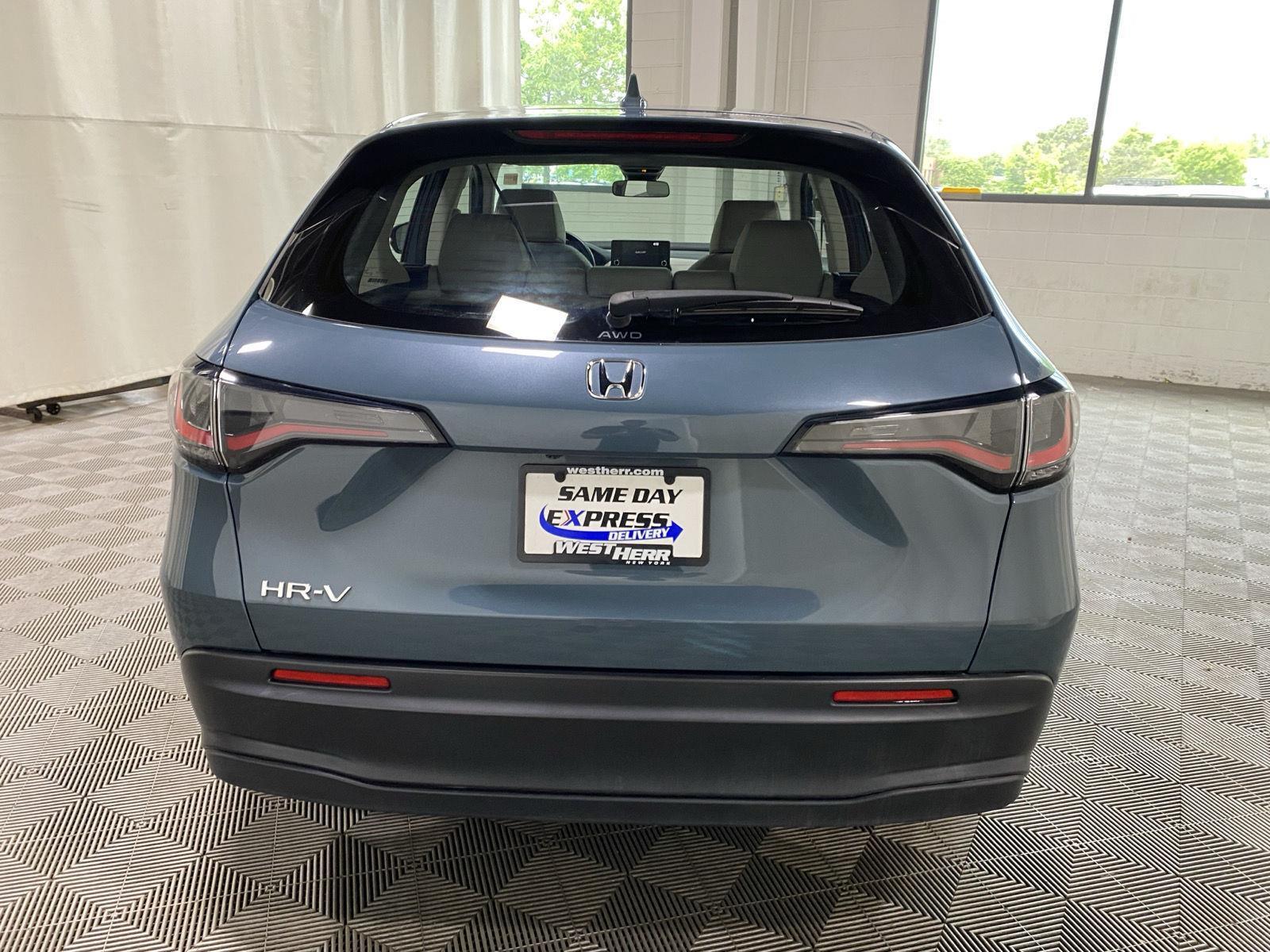 Used 2024 Nordic Forest Pearl Honda LX image 11
