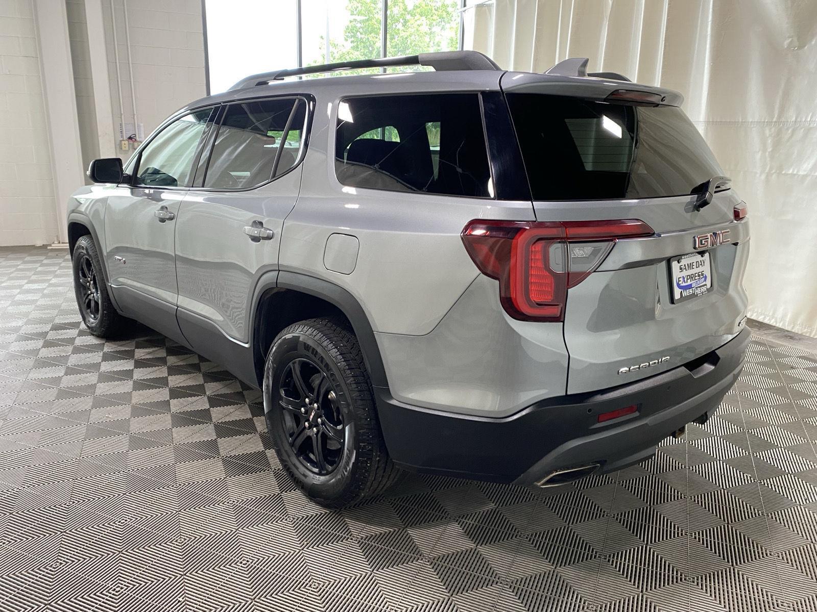 Used 2023 Sterling Metallic GMC AT4 image 7