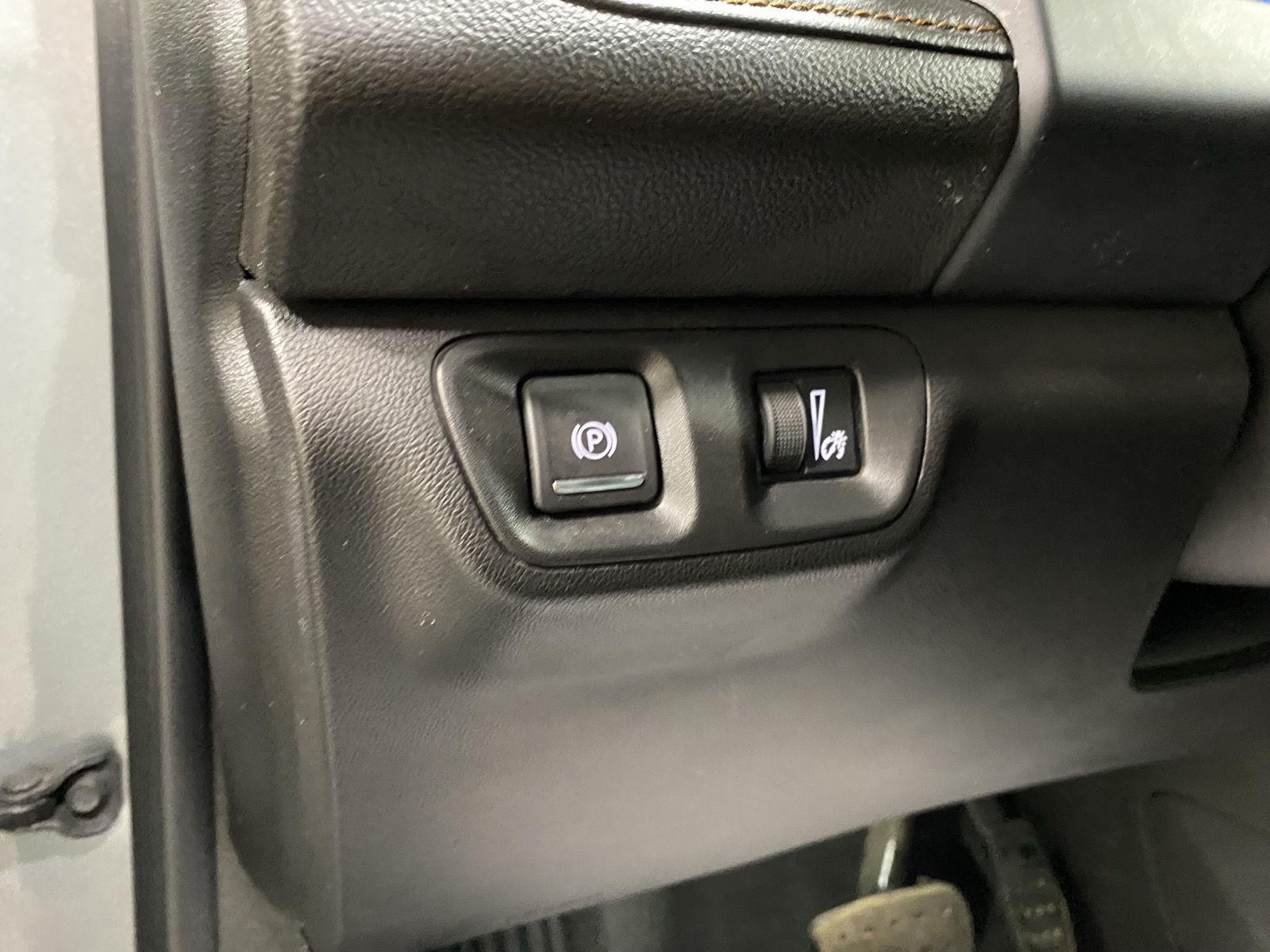 Used 2023 Sterling Metallic GMC AT4 image 20