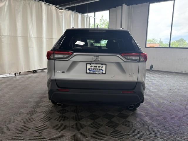 Used 2021 Silver Sky Metallic Toyota XLE image 9