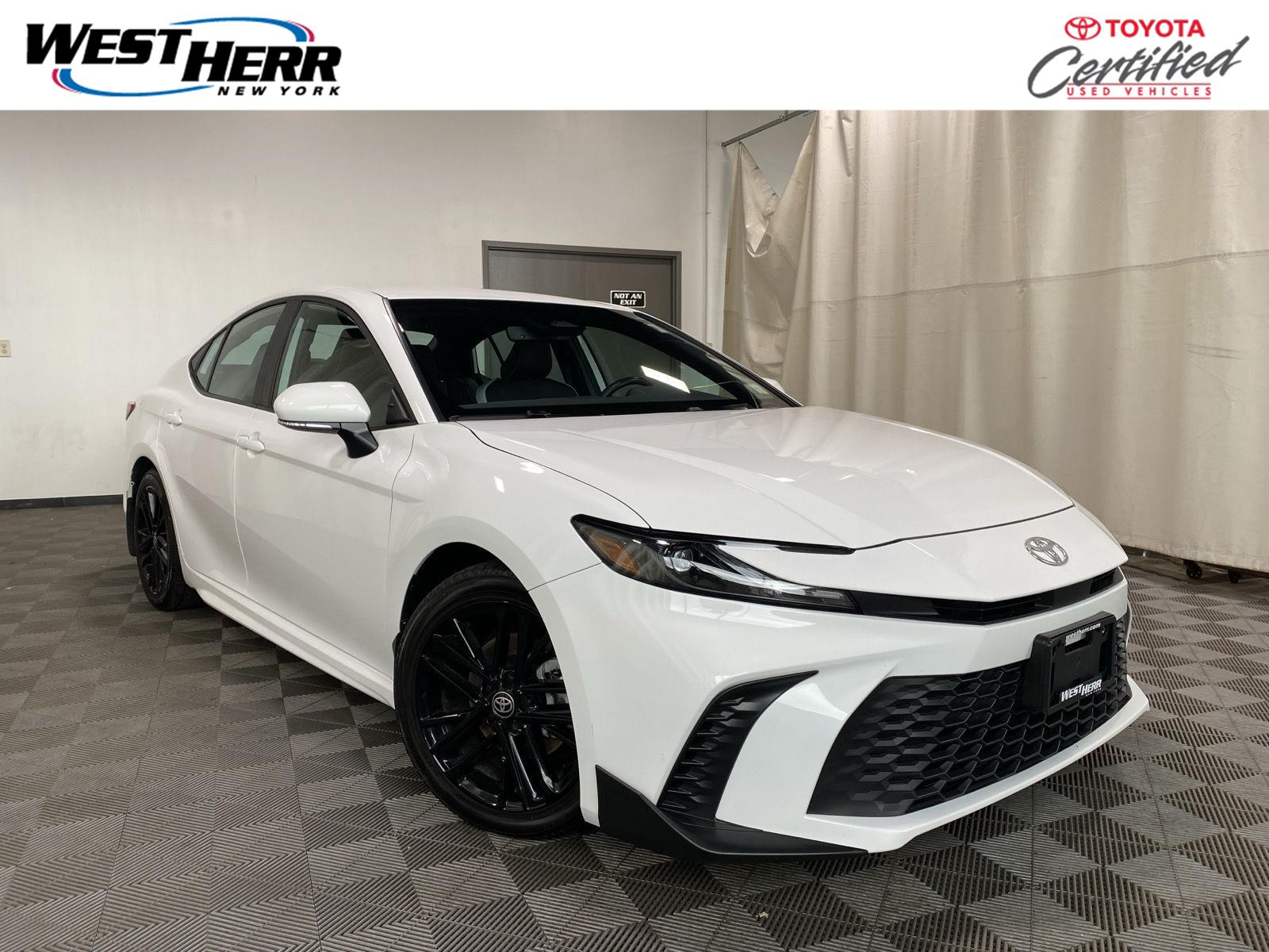 Ice Cap 2025 Toyota Camry SE FWD Sedan Front-Wheel Drive Continuously Variable Transmission