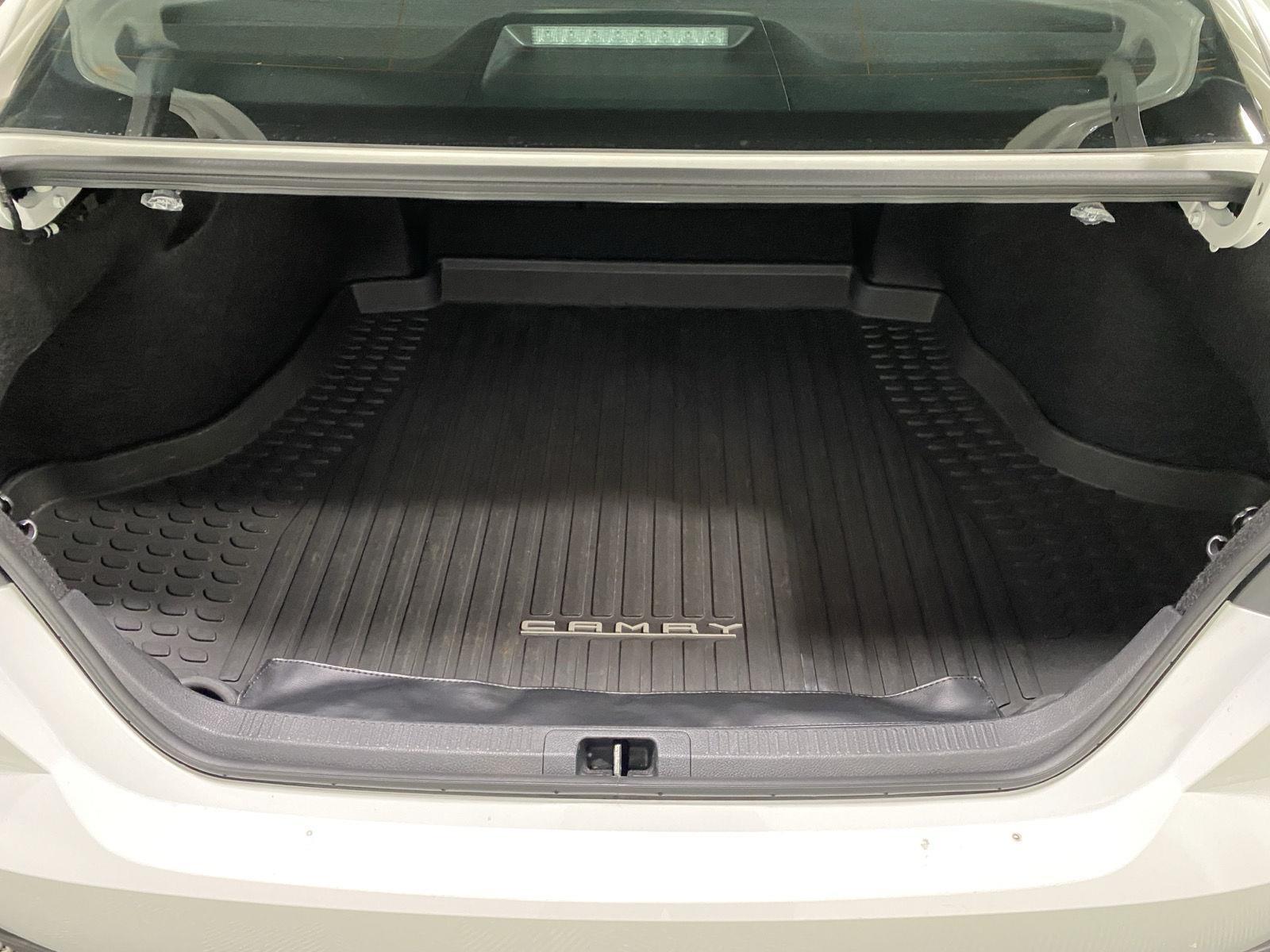 Certified Used 2025 Ice Cap Toyota SE image 14