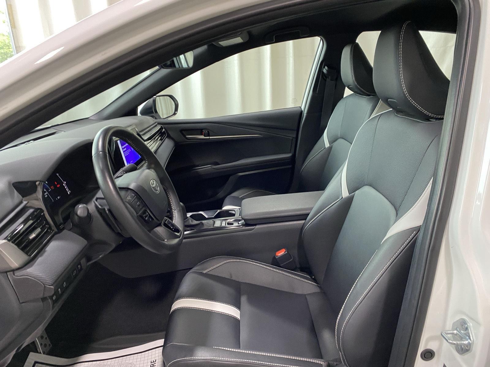 Certified Used 2025 Ice Cap Toyota SE image 16