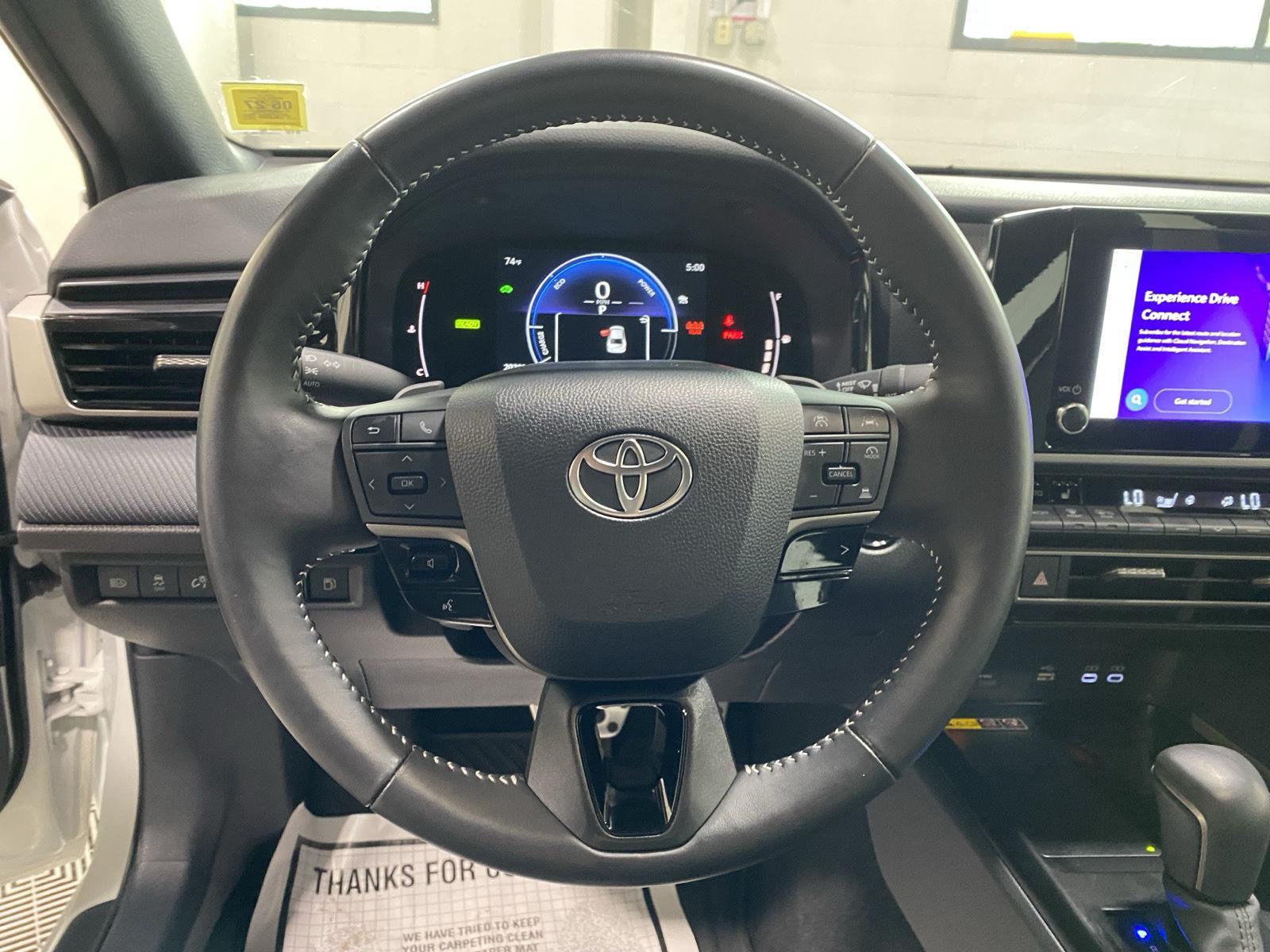 Certified Used 2025 Ice Cap Toyota SE image 21